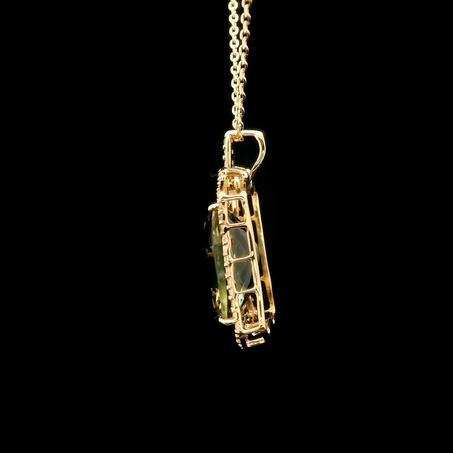 3.33 Ct Cushion Oregon Sunstone 14K Gold Pendant
