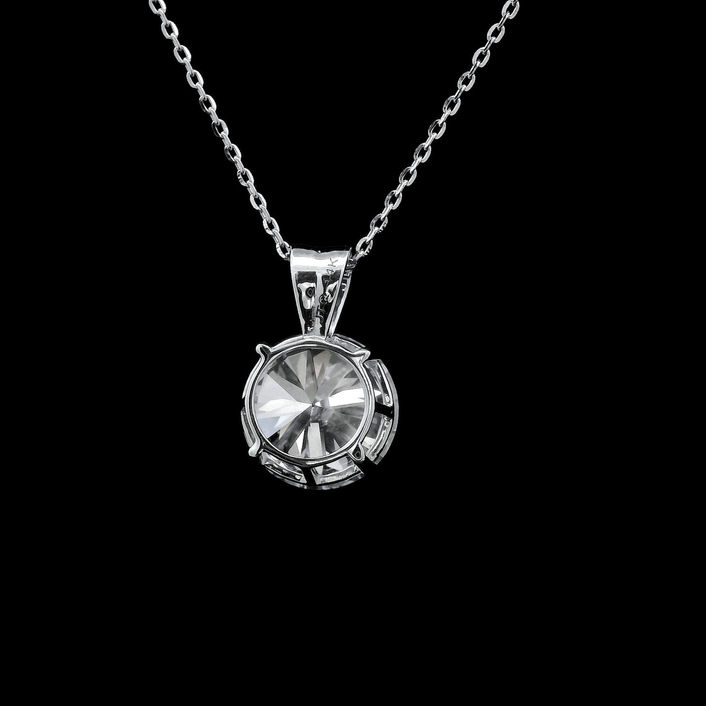 3.10 Carats Lab Grown Diamond 14K Gold Pendant