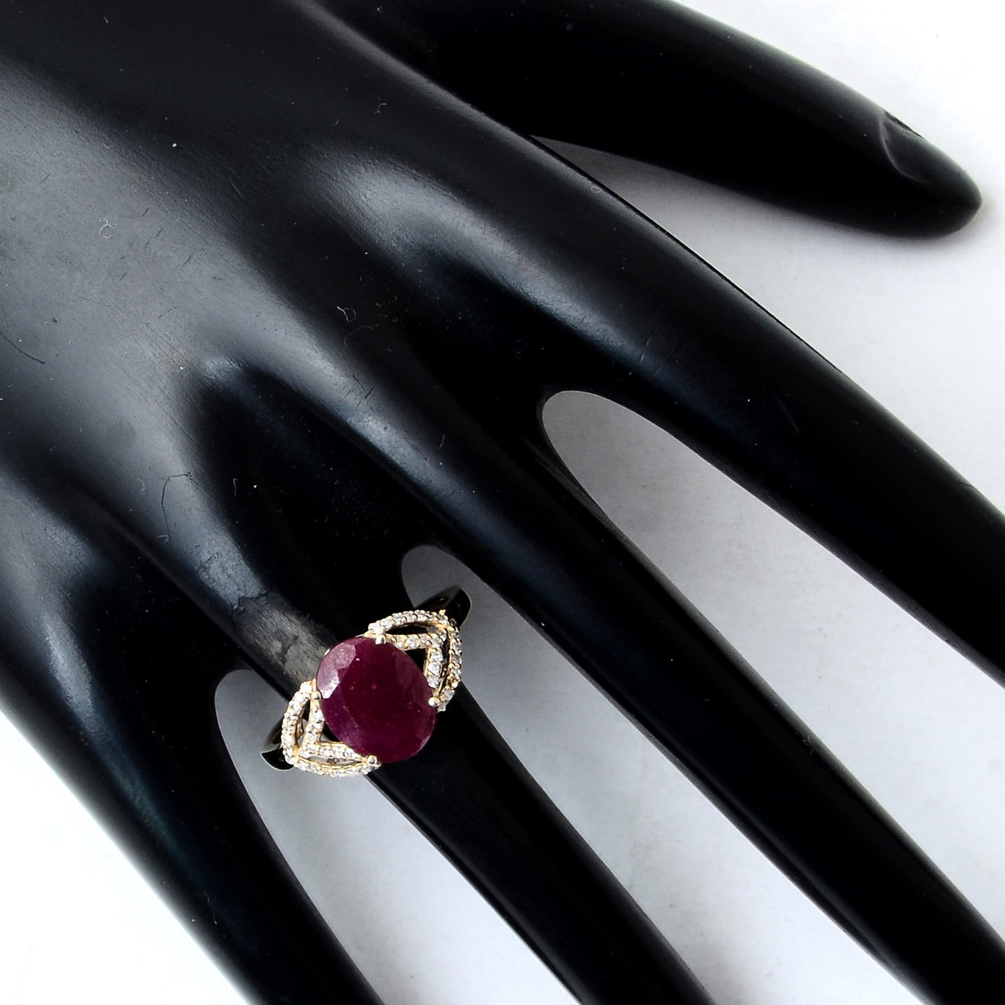 2.27 Ct Oval Mixed Cut Natural Corundum Ruby 14K Gold Ring