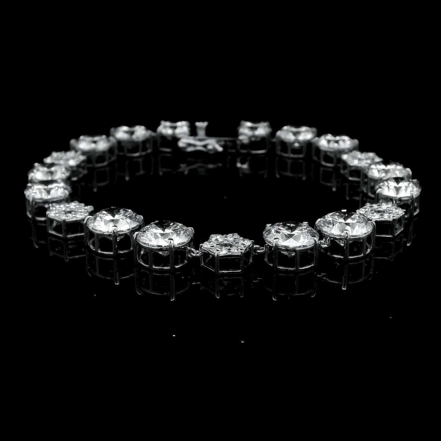 25.42 Ct Round Lab Grown Diamond 14K Gold Bracelet