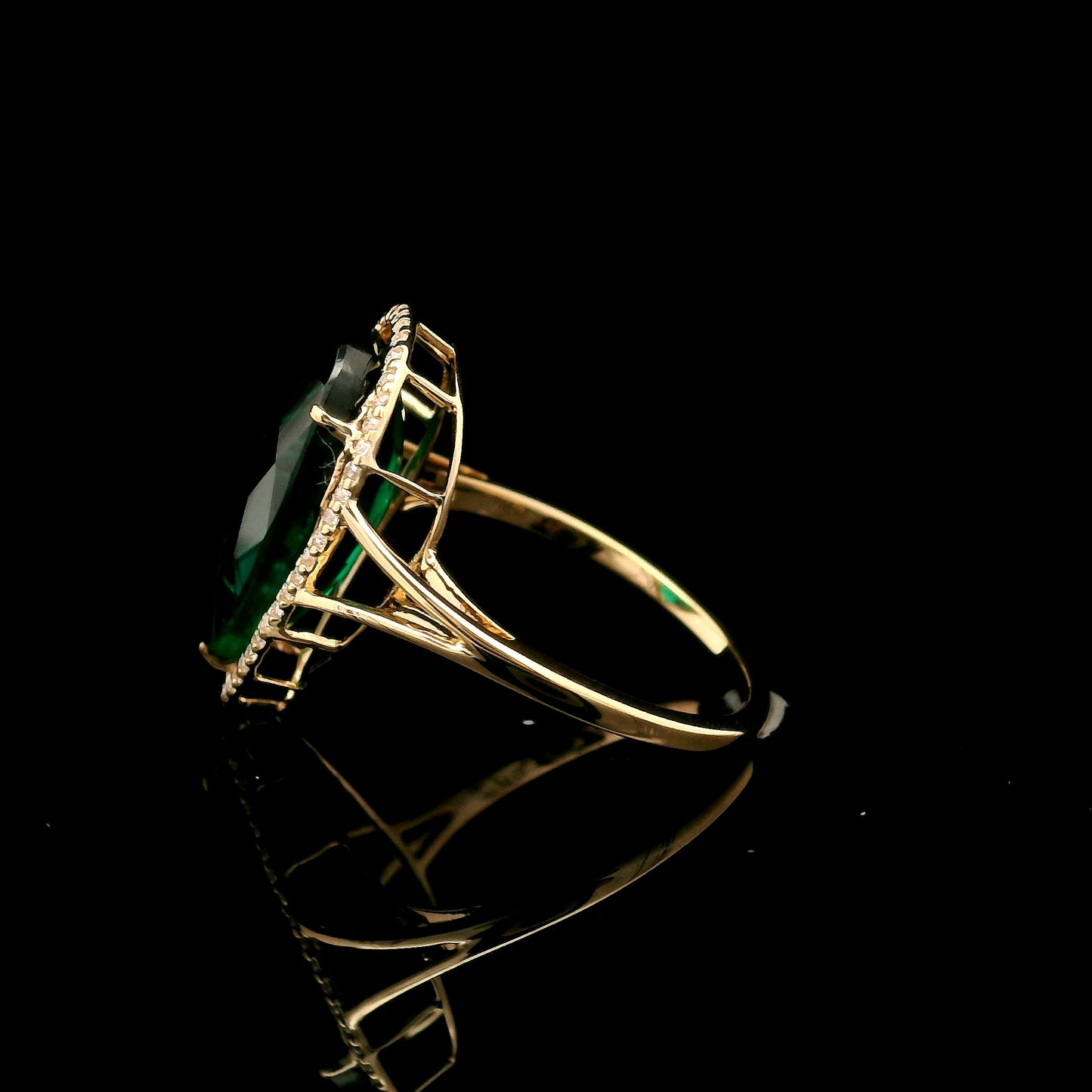 5.50 Ct Pear Mixed Cut Lab Grown Emerald 14K Gold Ring