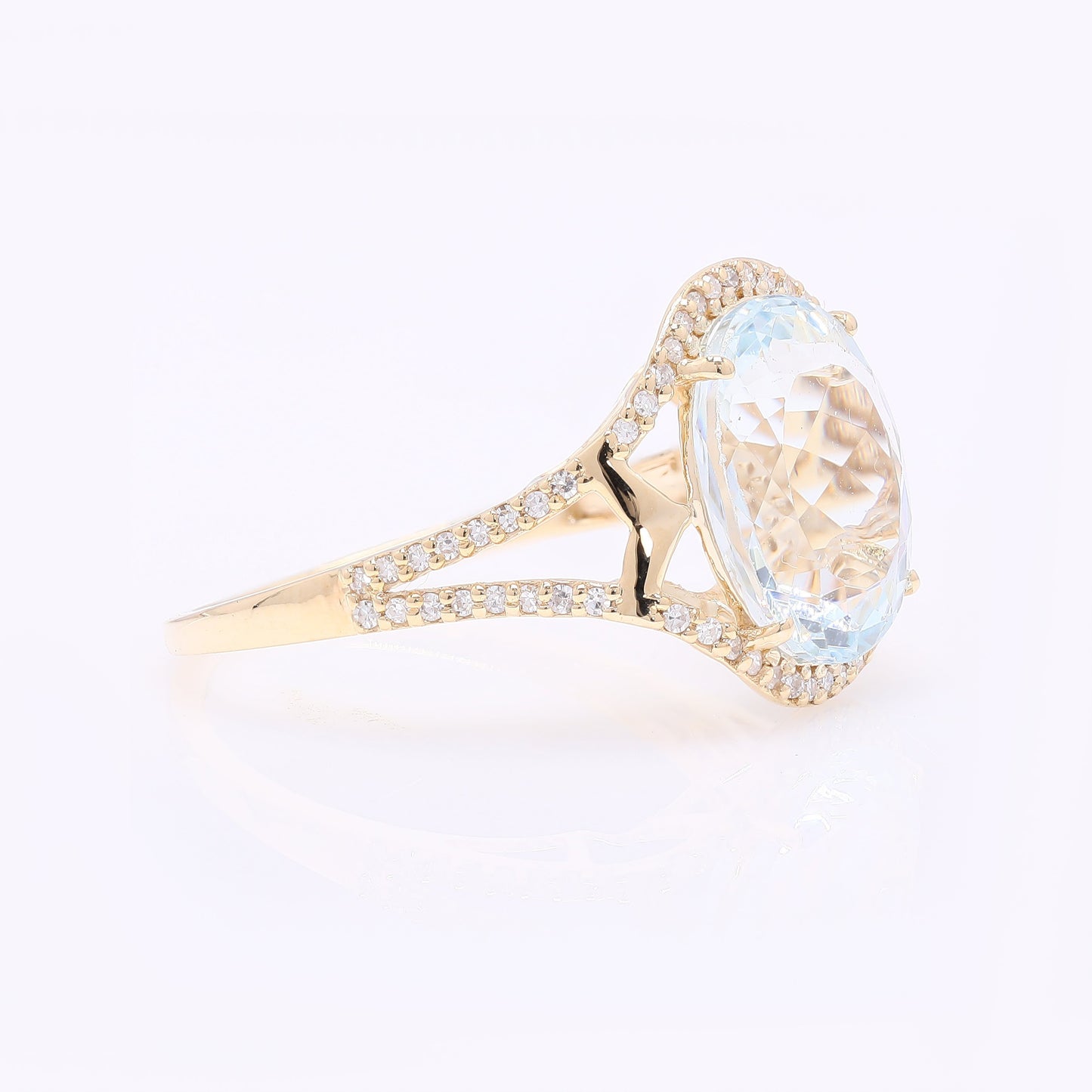 3.98 Ct Oval Mixed Cut Natural Aquamarine 14K Gold Ring