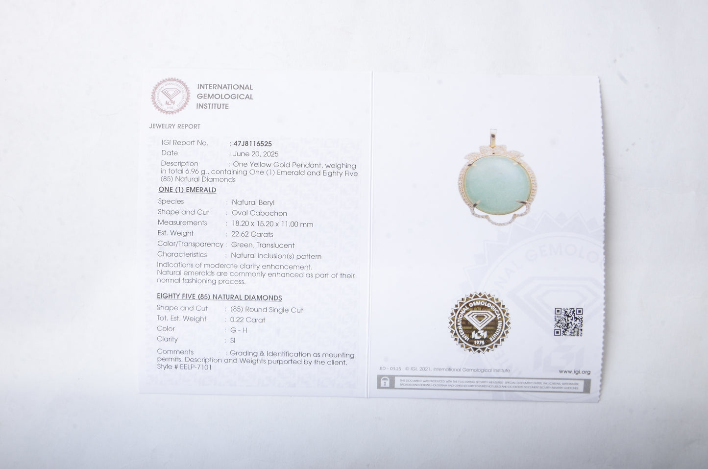 22.84 Ct Oval Cabochon Natural Beryl Emerald 14K Gold Pendant