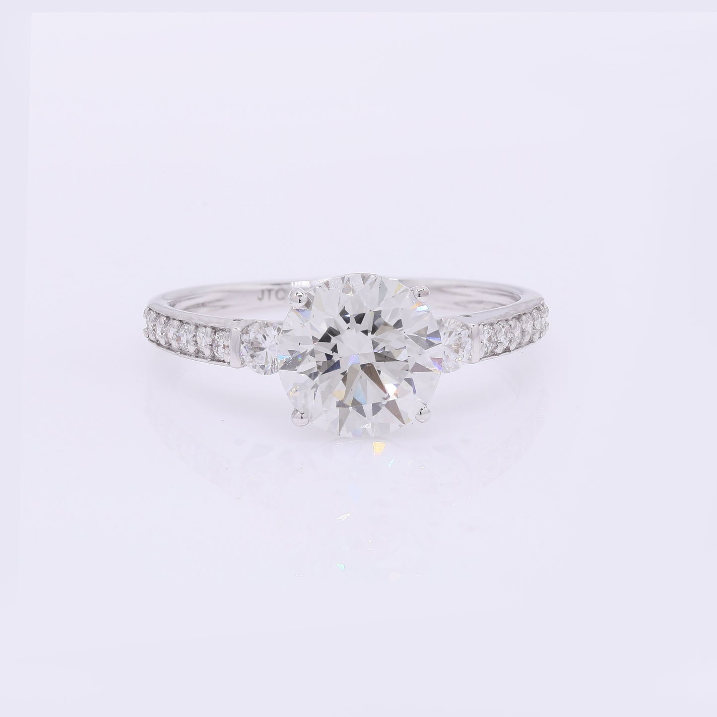 2.35 Carats Lab Grown Diamond 14K Gold Ring