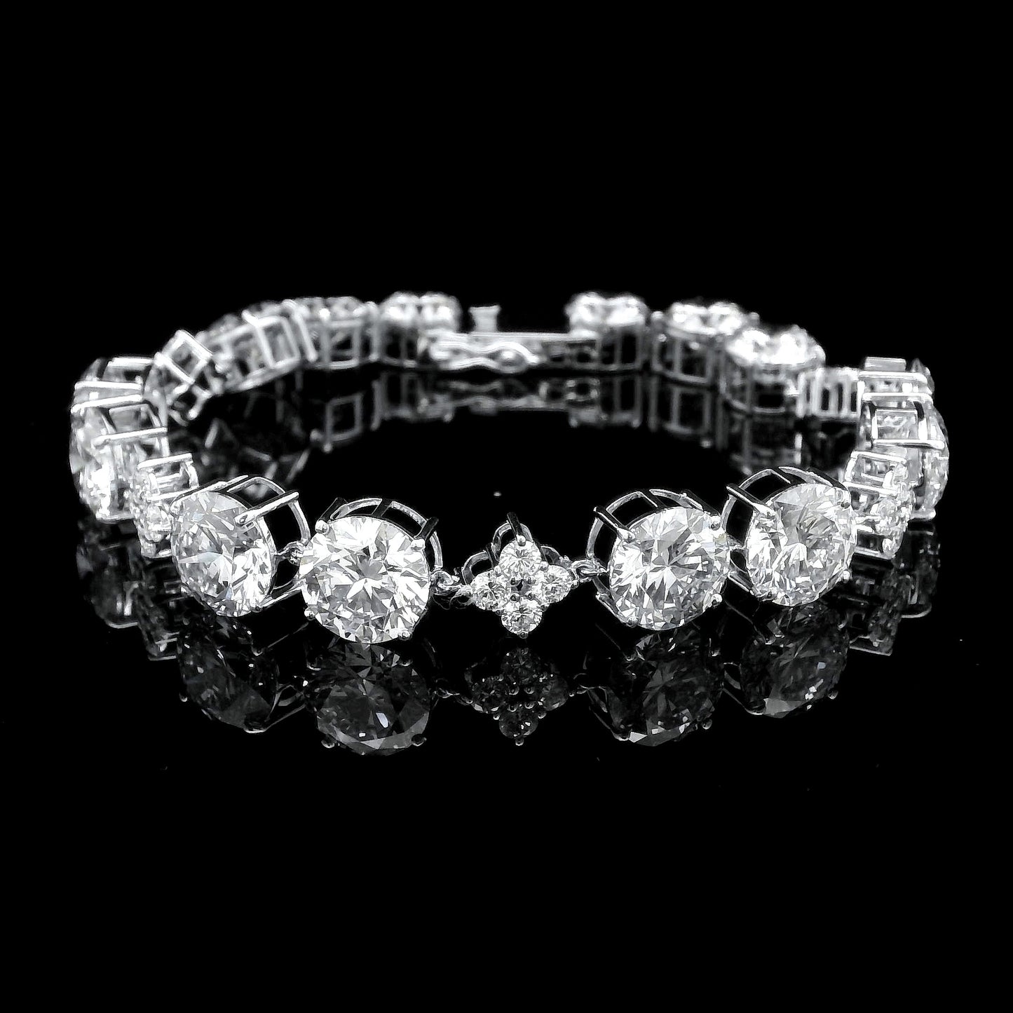27.08 Ct Round Lab Grown Diamond 14K Gold Bracelet