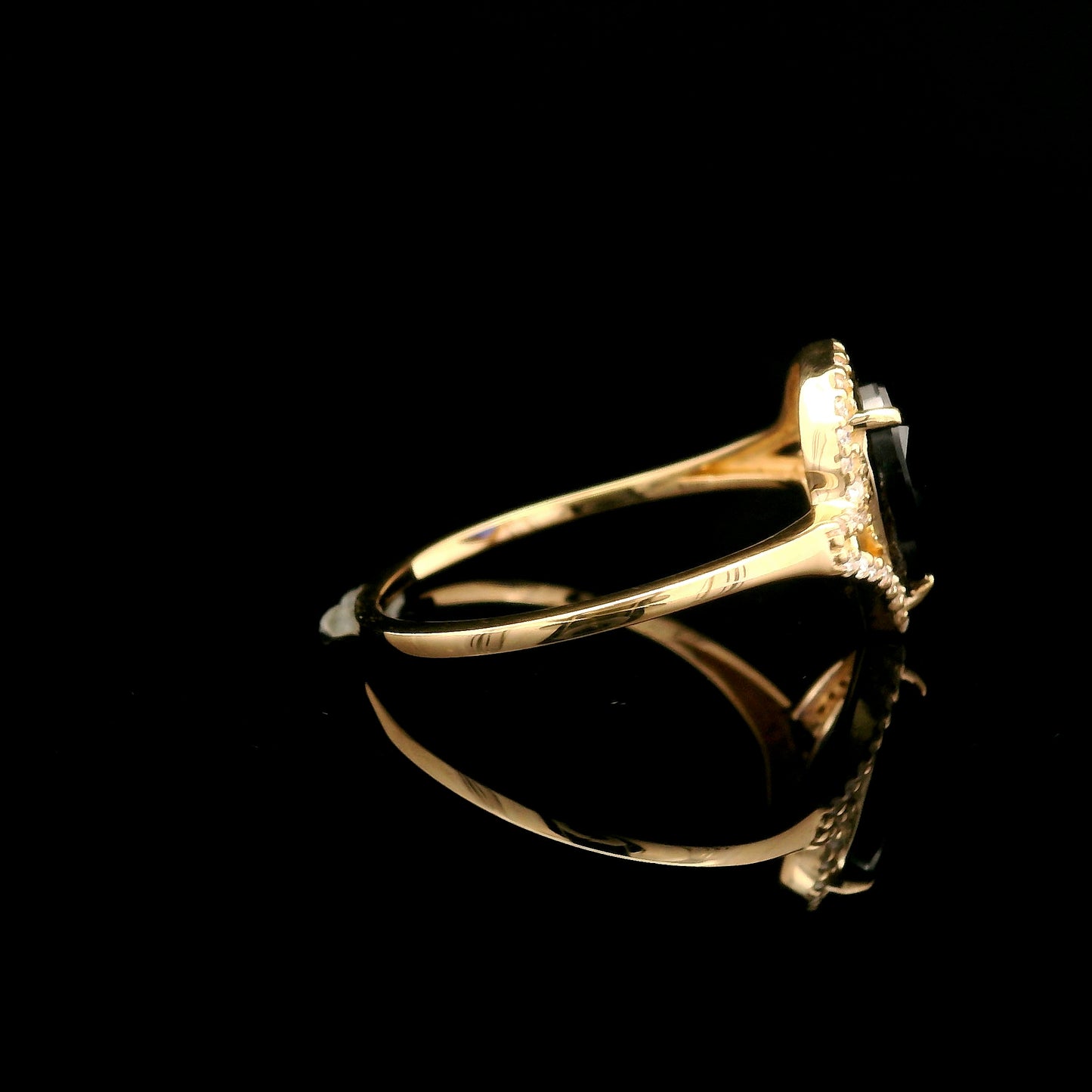 1.54 Ct Pear Mixed Cut Lab Grown Sapphire 14K Gold Ring