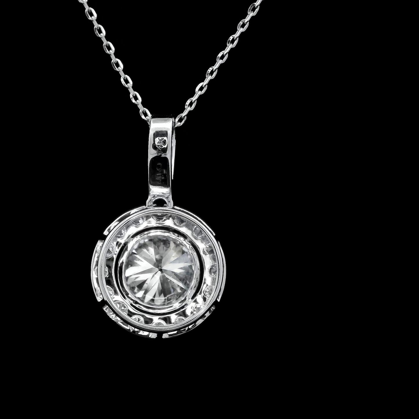 2.19 Carats Lab Grown Diamond 14K Gold Pendant