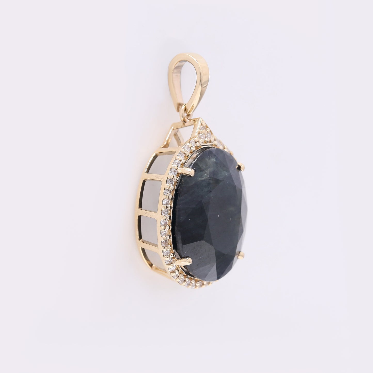 8.52 Ct Oval Mixed Cut Natural Sapphire 14K Gold Pendant