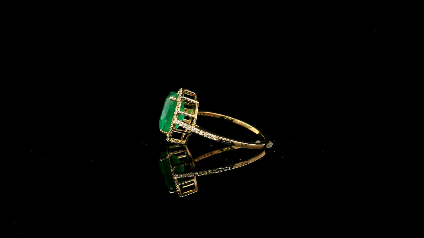 2.48 Ct Oval Natural Emerald 14K Gold Ring
