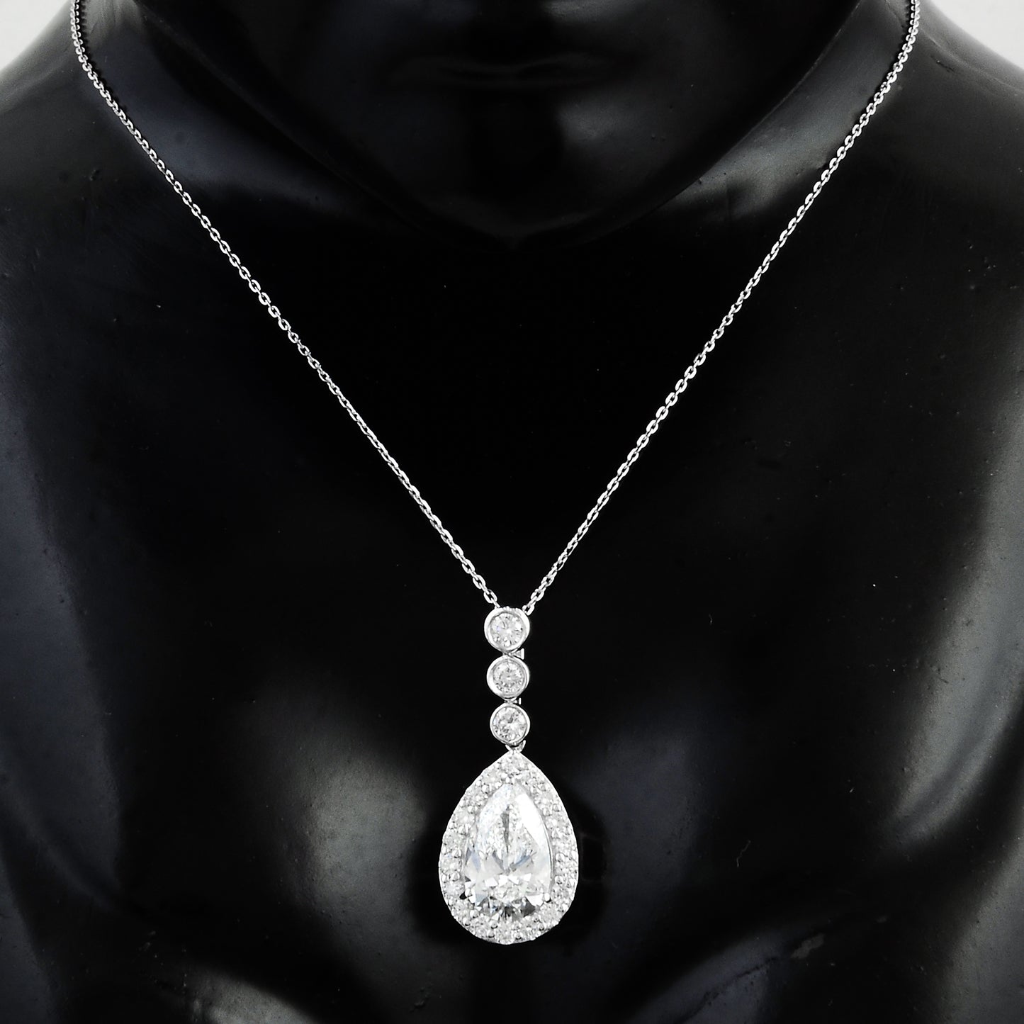 2.53 Carats Lab Grown Diamond 14K Gold Pendant