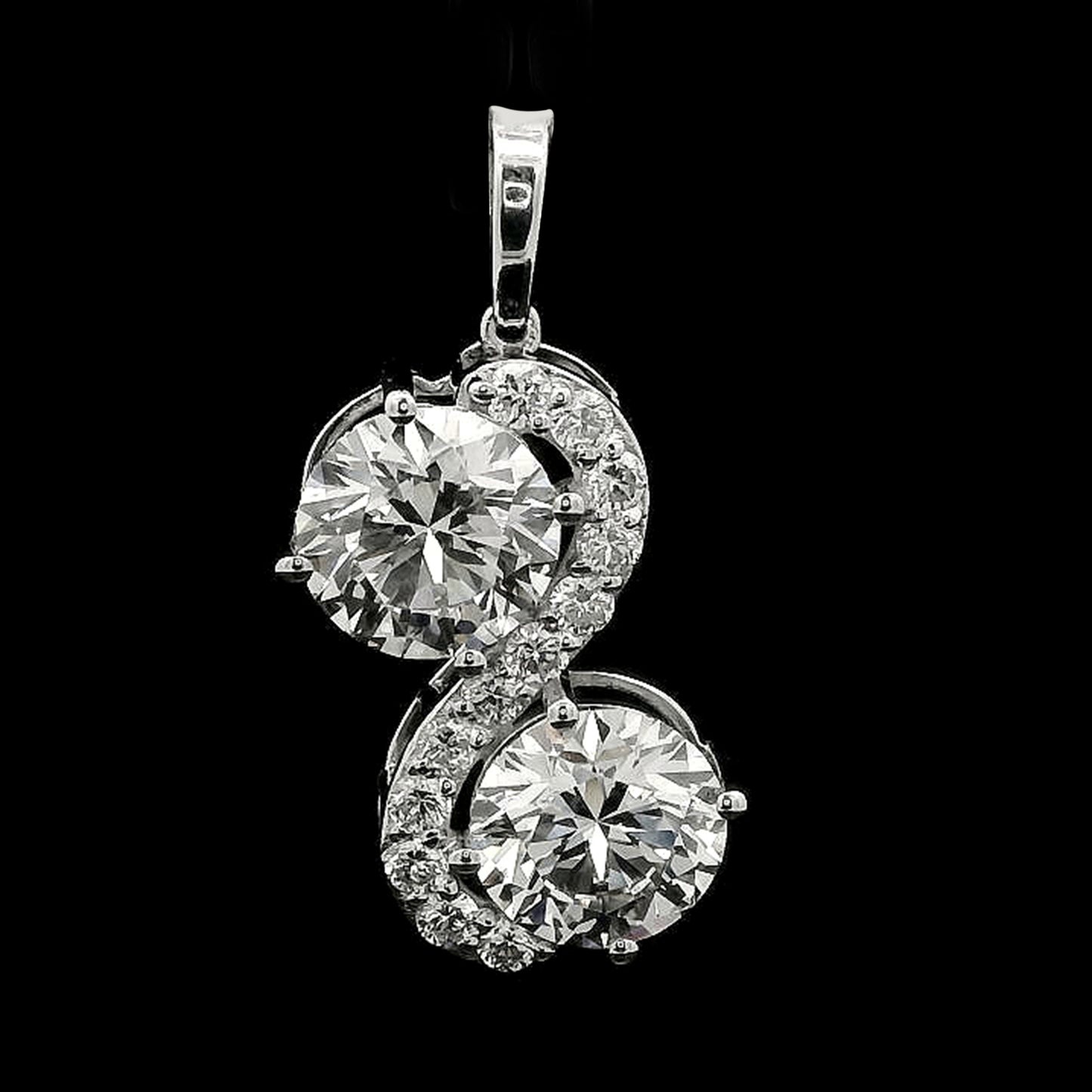 3.52 Carats Lab Grown Diamond 14K Gold Pendant