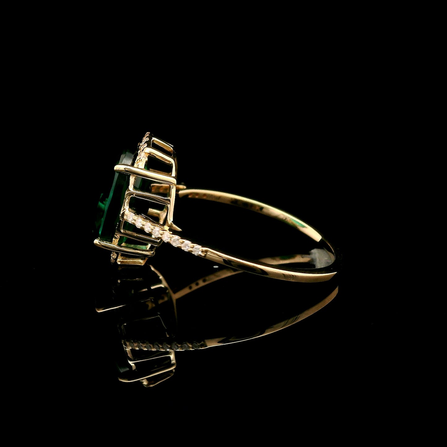 3.33 Ct Oval Mixed Cut Lab Grown Emerald 14K Gold Ring