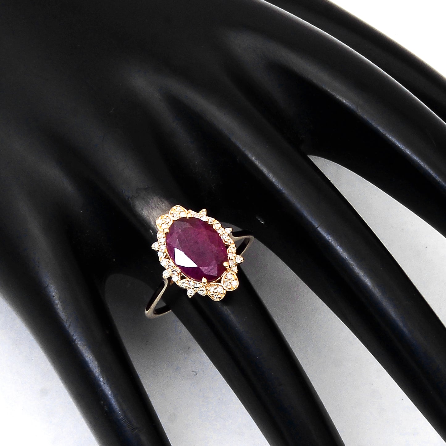 3.60 Ct Oval Mixed Cut Natural Corundum Ruby 14K Gold Ring