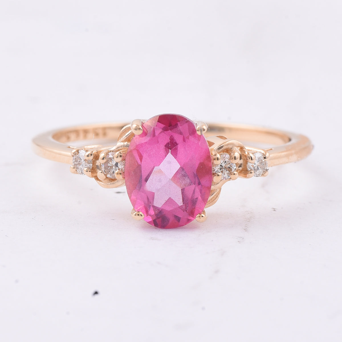 1.67 Ct Oval Natural Topaz 14K Gold Ring