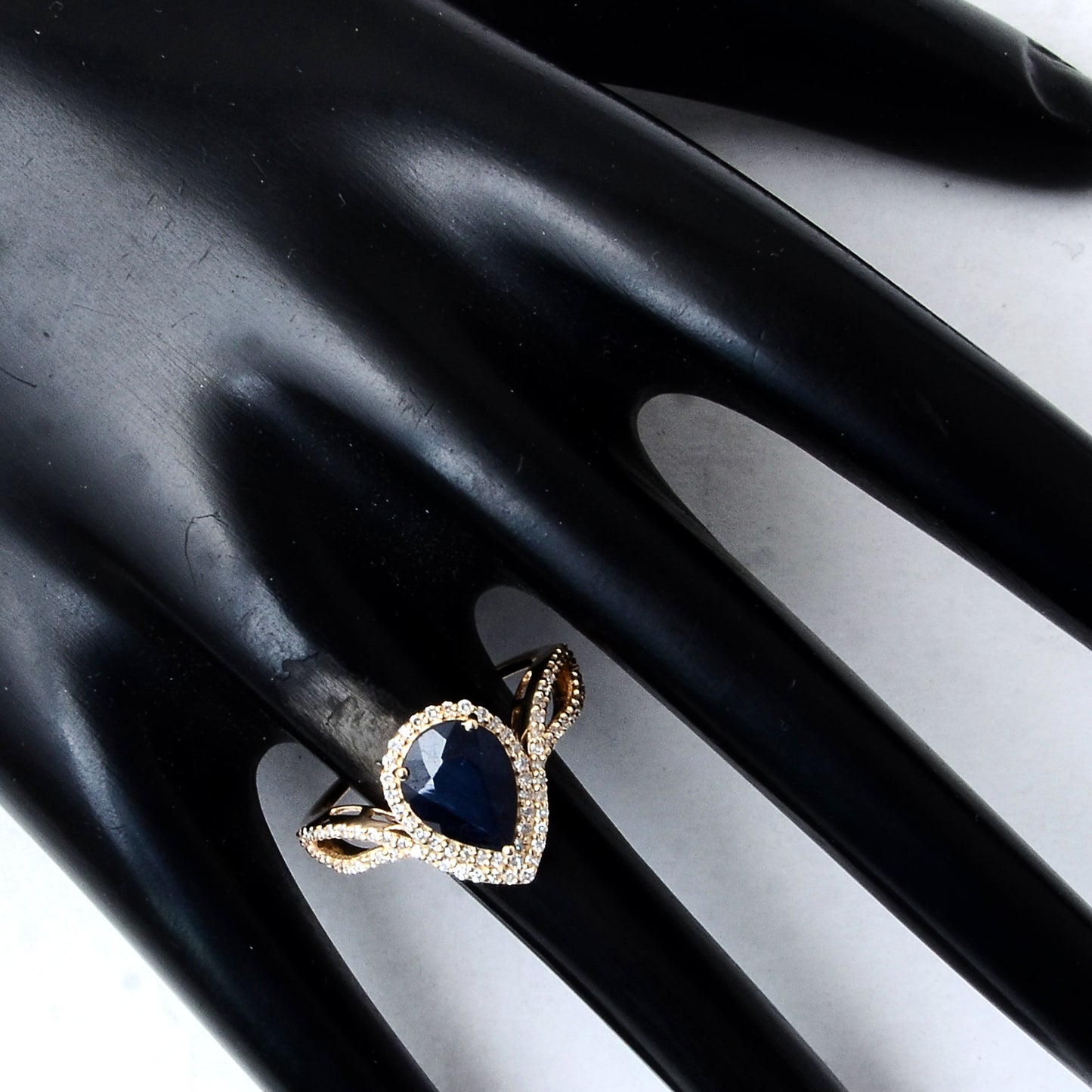 2.59 Ct Pear Mixed Cut Natural Corundum Sapphire 14K Gold Ring