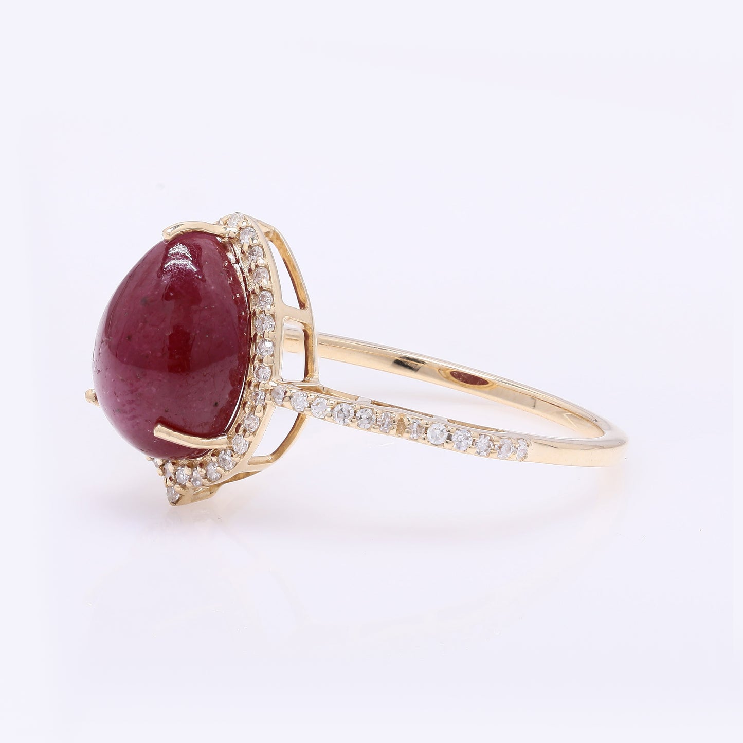 3.90 Ct Pear Cabochon Natural Corundum Ruby 14K Gold Ring