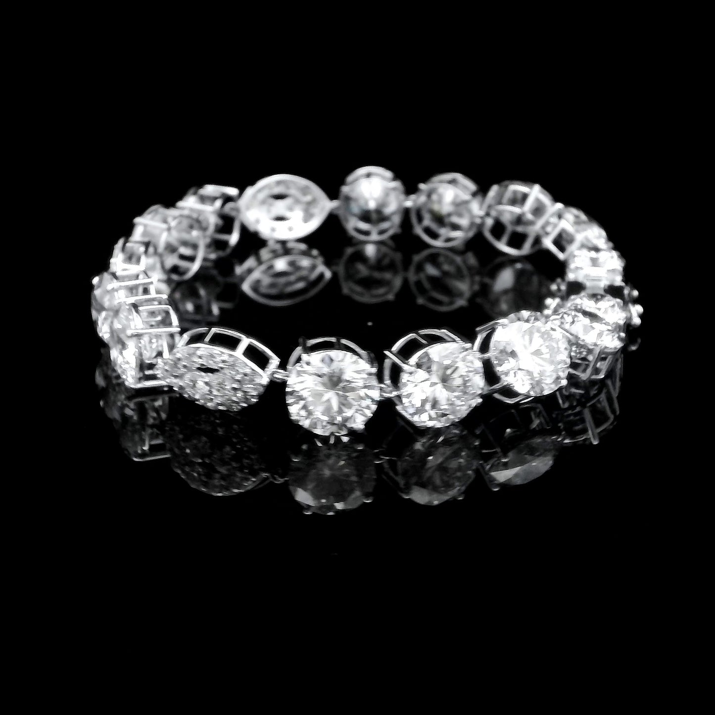 27.08 Ct Round Lab Grown Diamond 14K Gold Bracelet