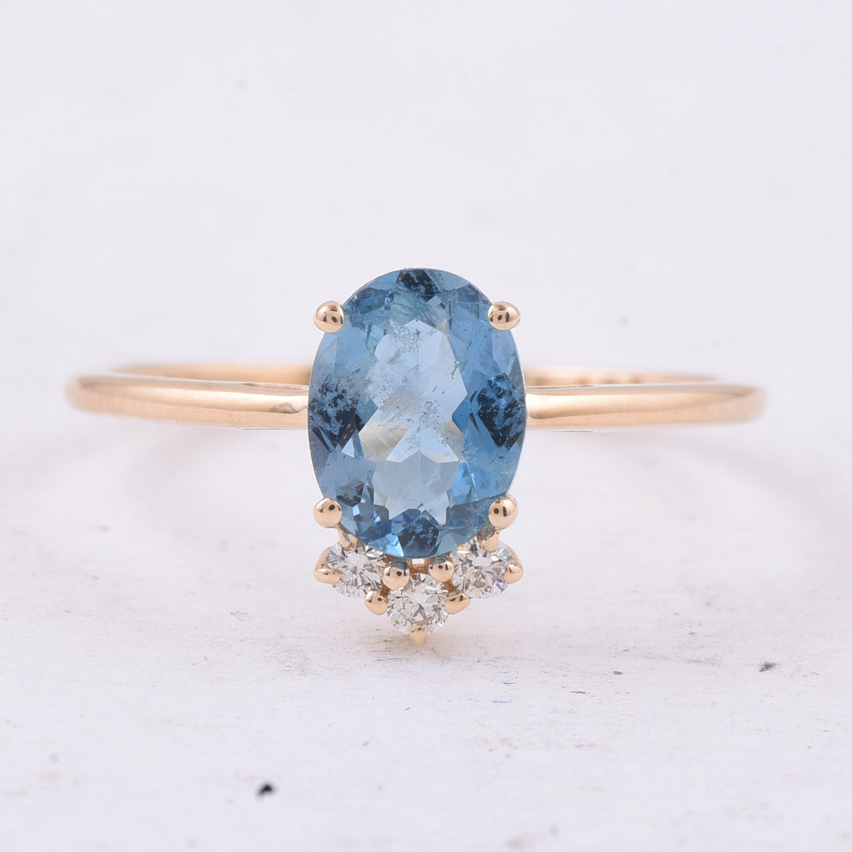 1.03 Ct Oval Natural Aquamarine 14K Gold Ring