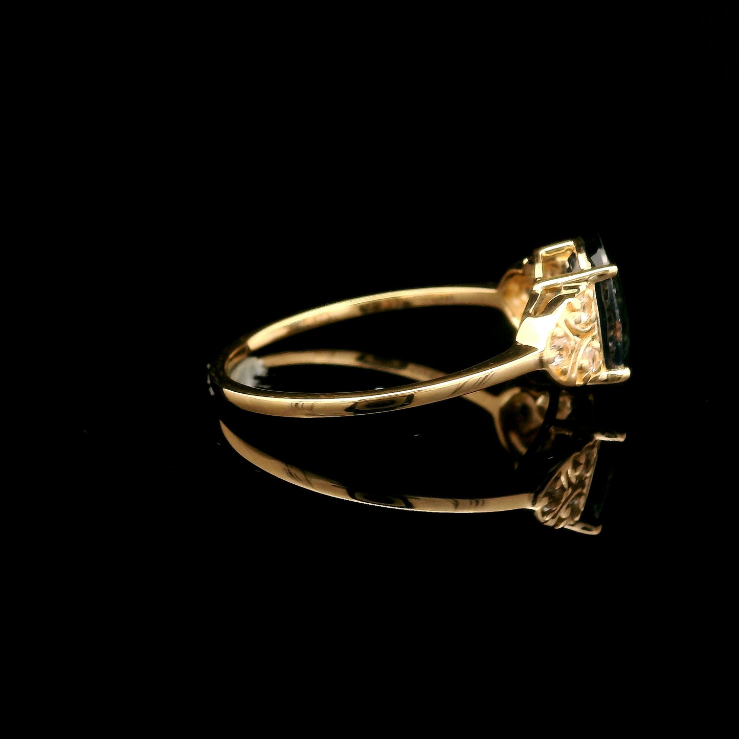 2.01 Ct Oval Mixed Cut Natural Corundum Sapphire 14K Gold Ring
