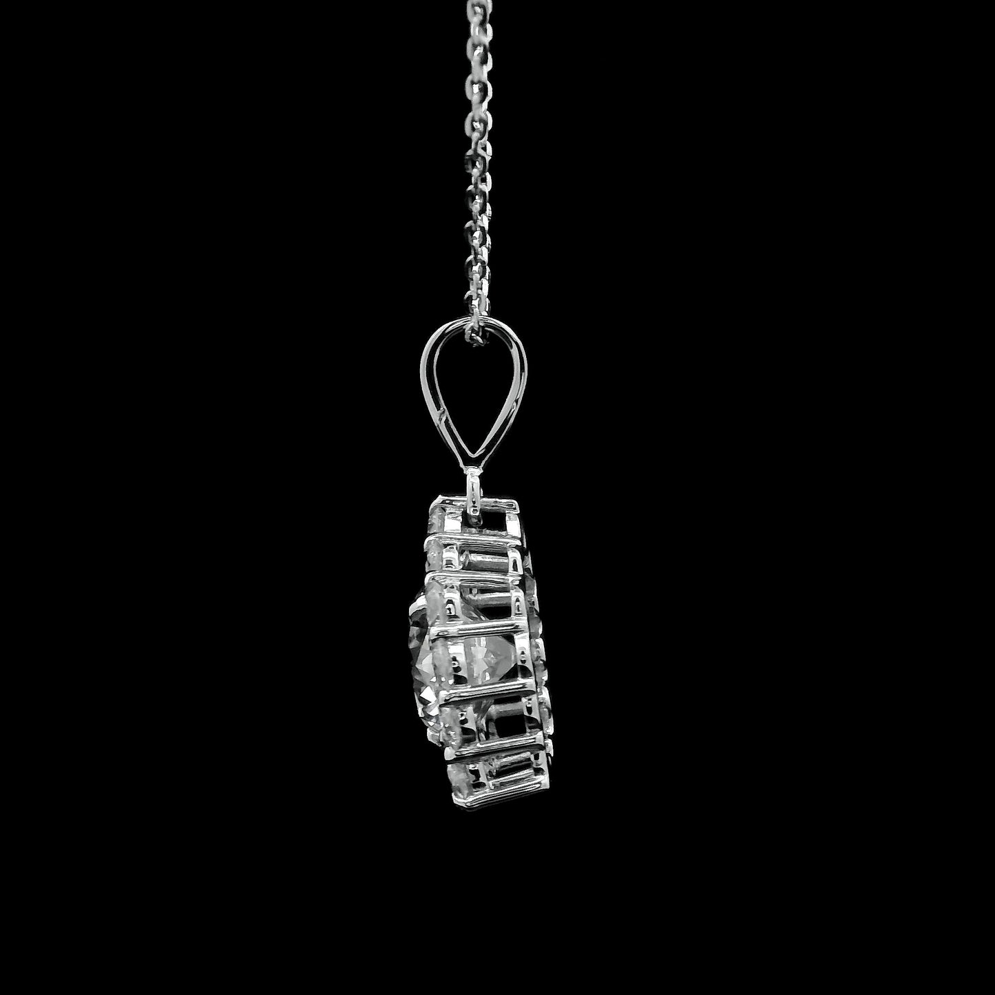 2.20 Carats Lab Grown Diamond 14K Gold Pendant