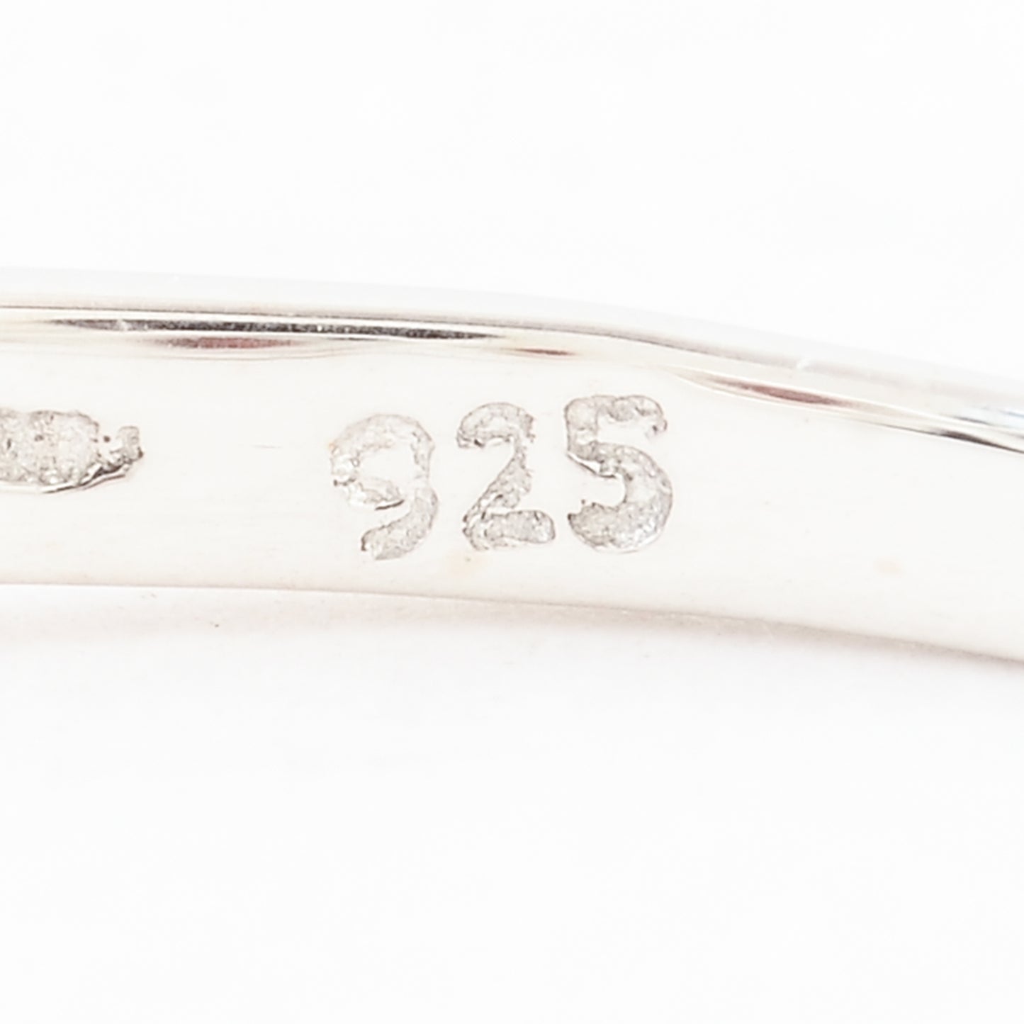 0.60 Ct Round Garnet 925 Sterling Silver Ring