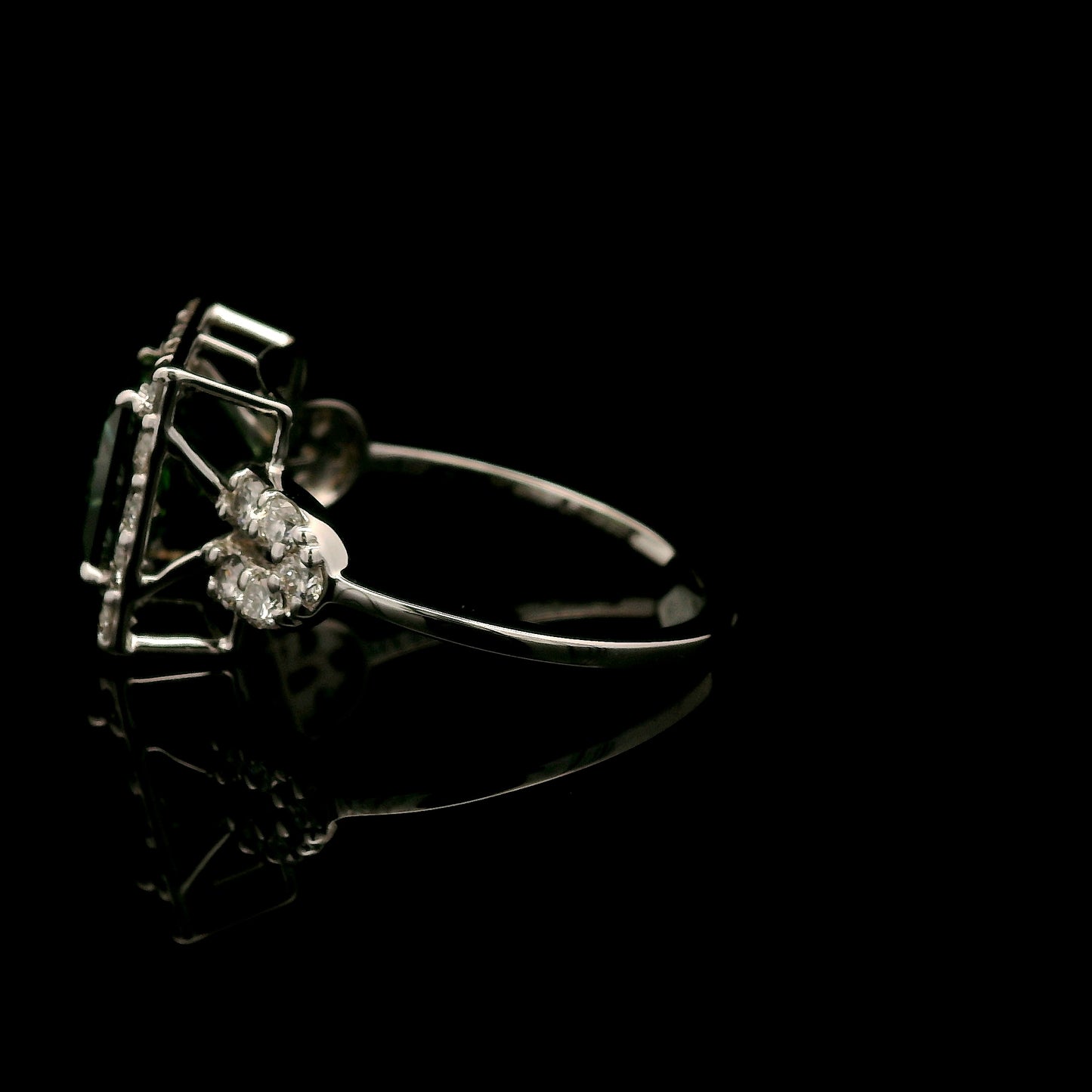 2.68 Carats Green Lab Grown Diamond 14K Gold Ring