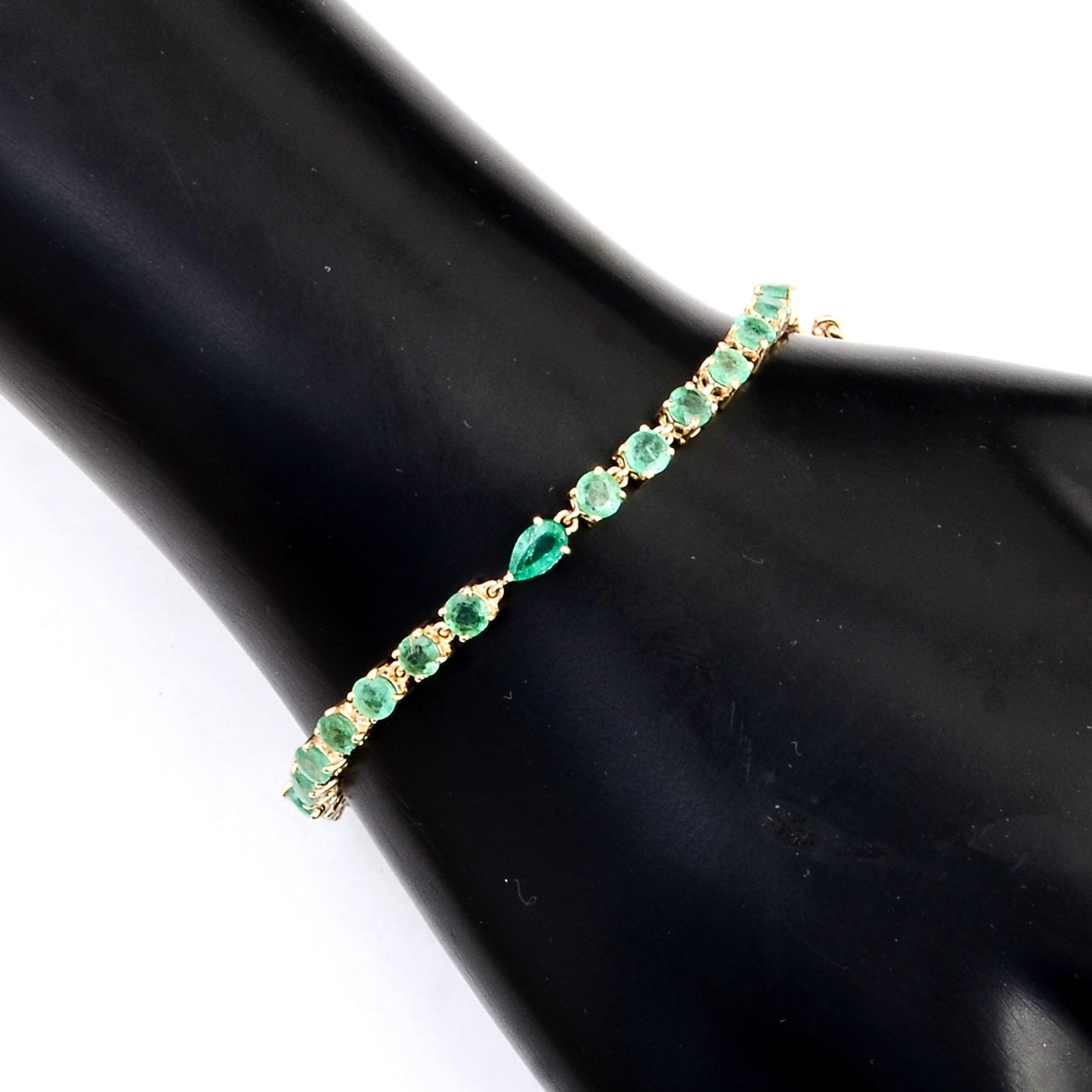 5.68 Ct Pear Emerald 14K Gold Braclet