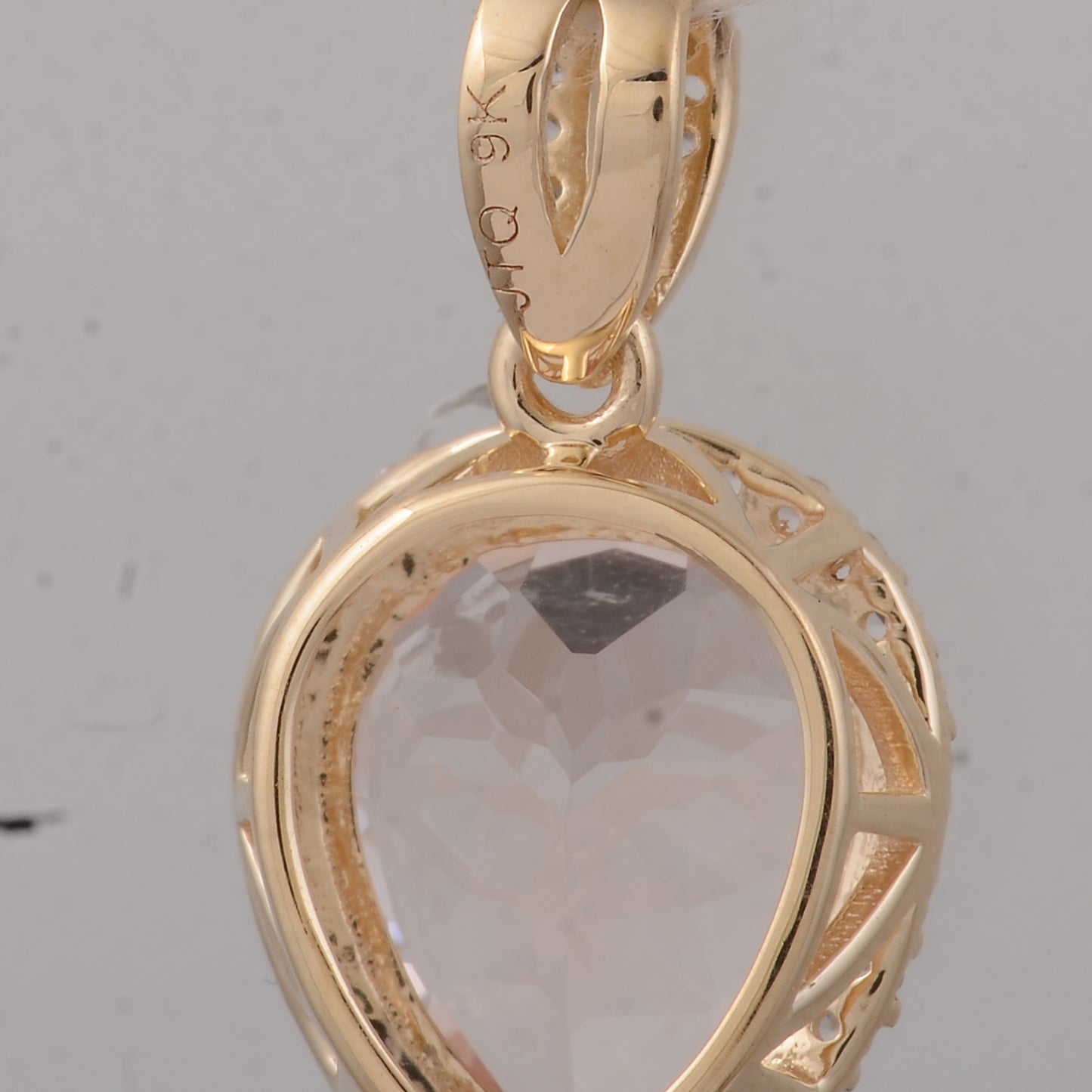2.57 Ct Pear Morganite 9K Gold Pendant