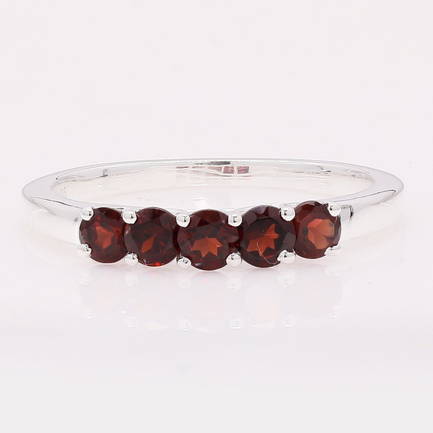 1.15 Ct Round Garnet 925 Silver Ring