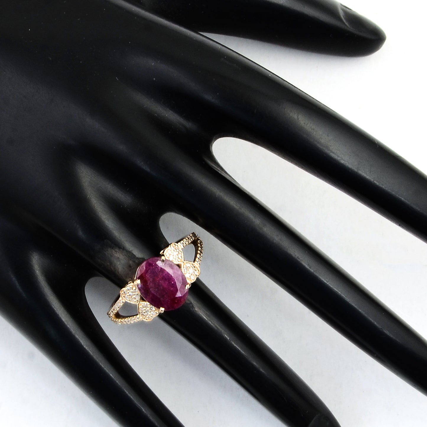 1.94 Ct Oval Mixed Cut Natural Corundum Ruby 14K Gold Ring