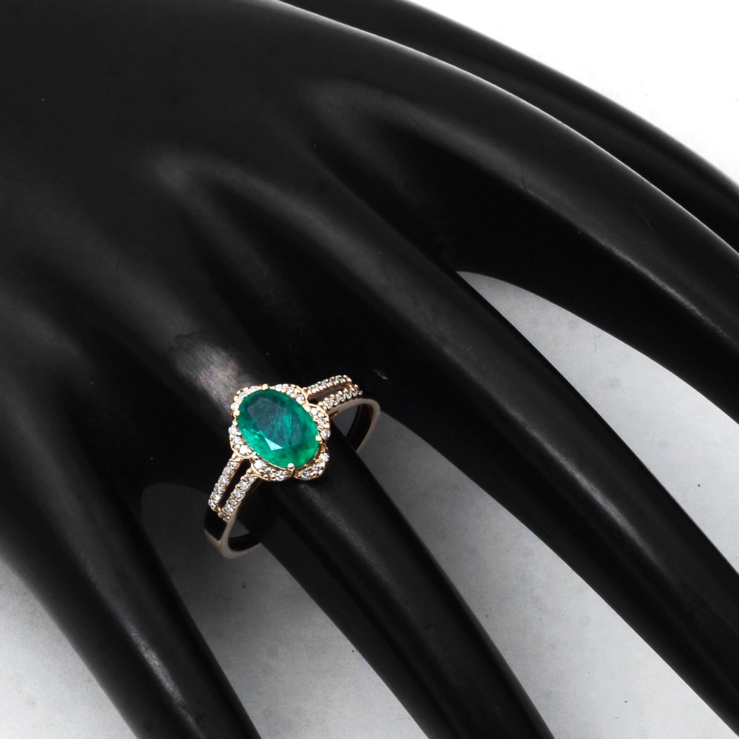 1.14 Ct Oval Mixed Cut Natural Emerald 14K Gold Ring