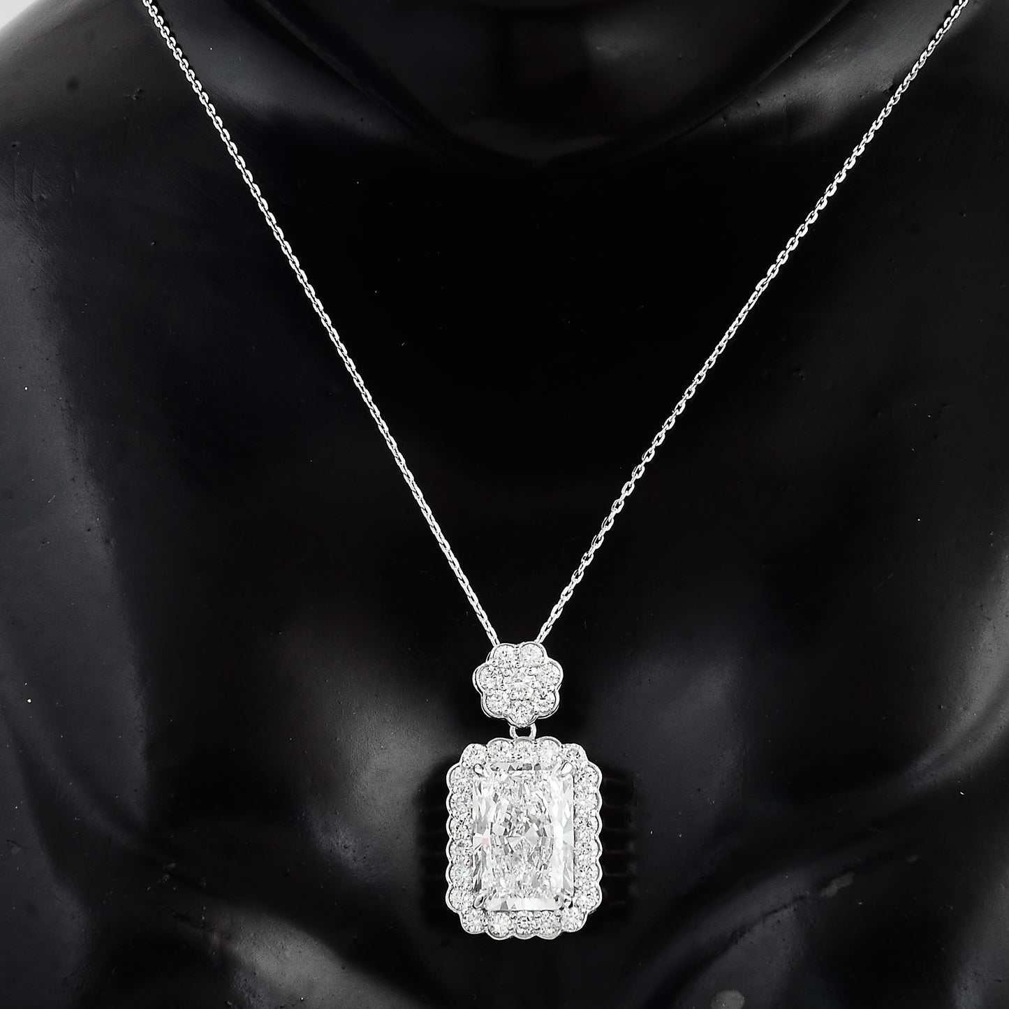 4.88 Carats Lab Grown Diamond 14K Gold Pendant