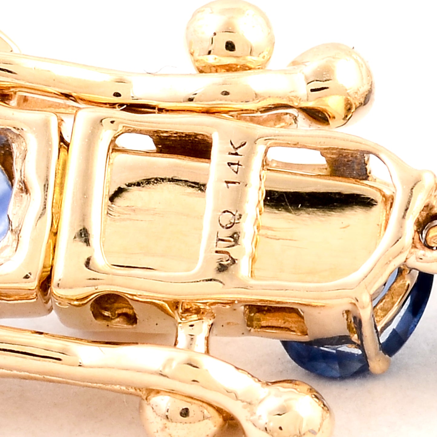 6.35 Ct Oval Sapphire 14K Gold Bracelet