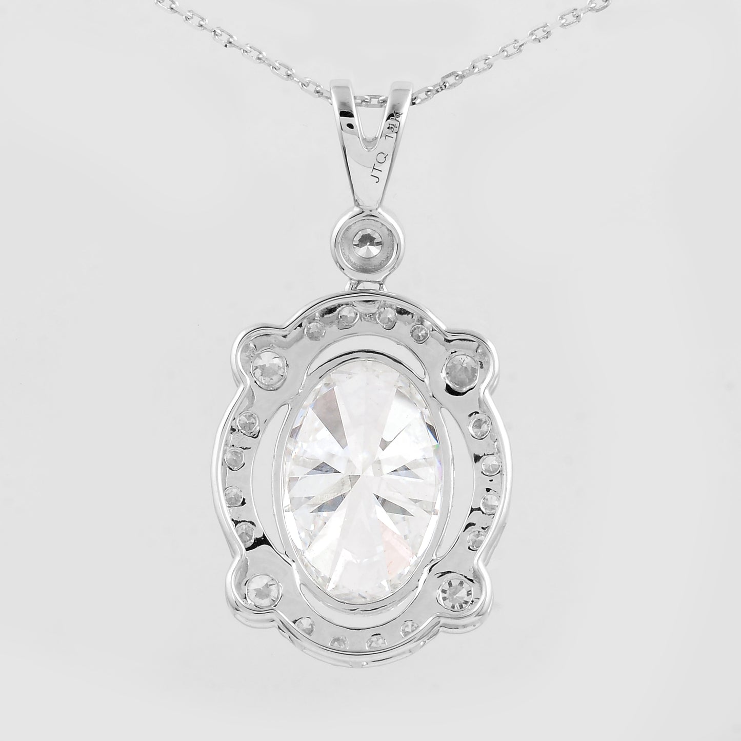 4.94 Carats Lab Grown Diamond 14K Gold Pendant