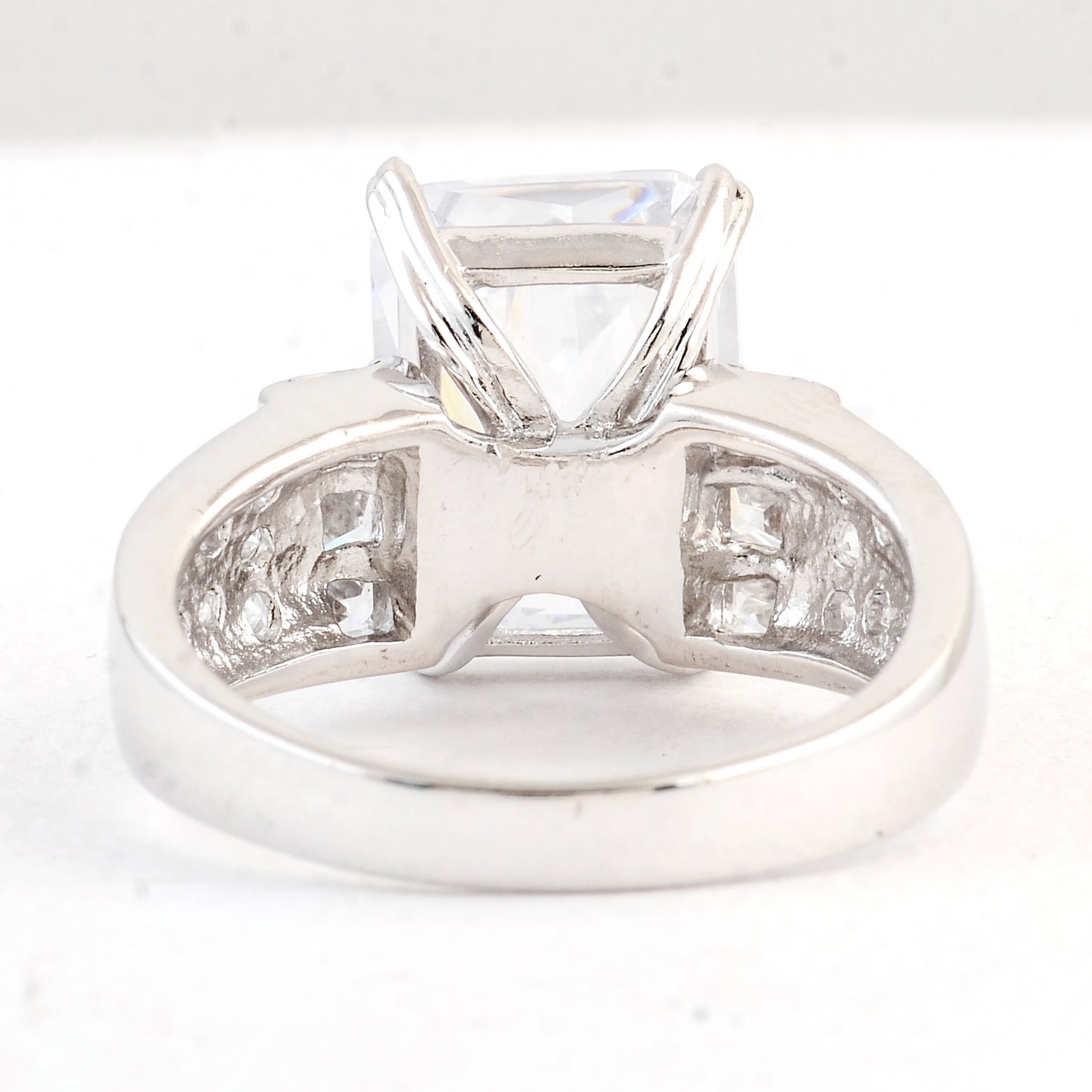 16.84 Ct Cubic Zirconia 925 Sterling Silver Ring