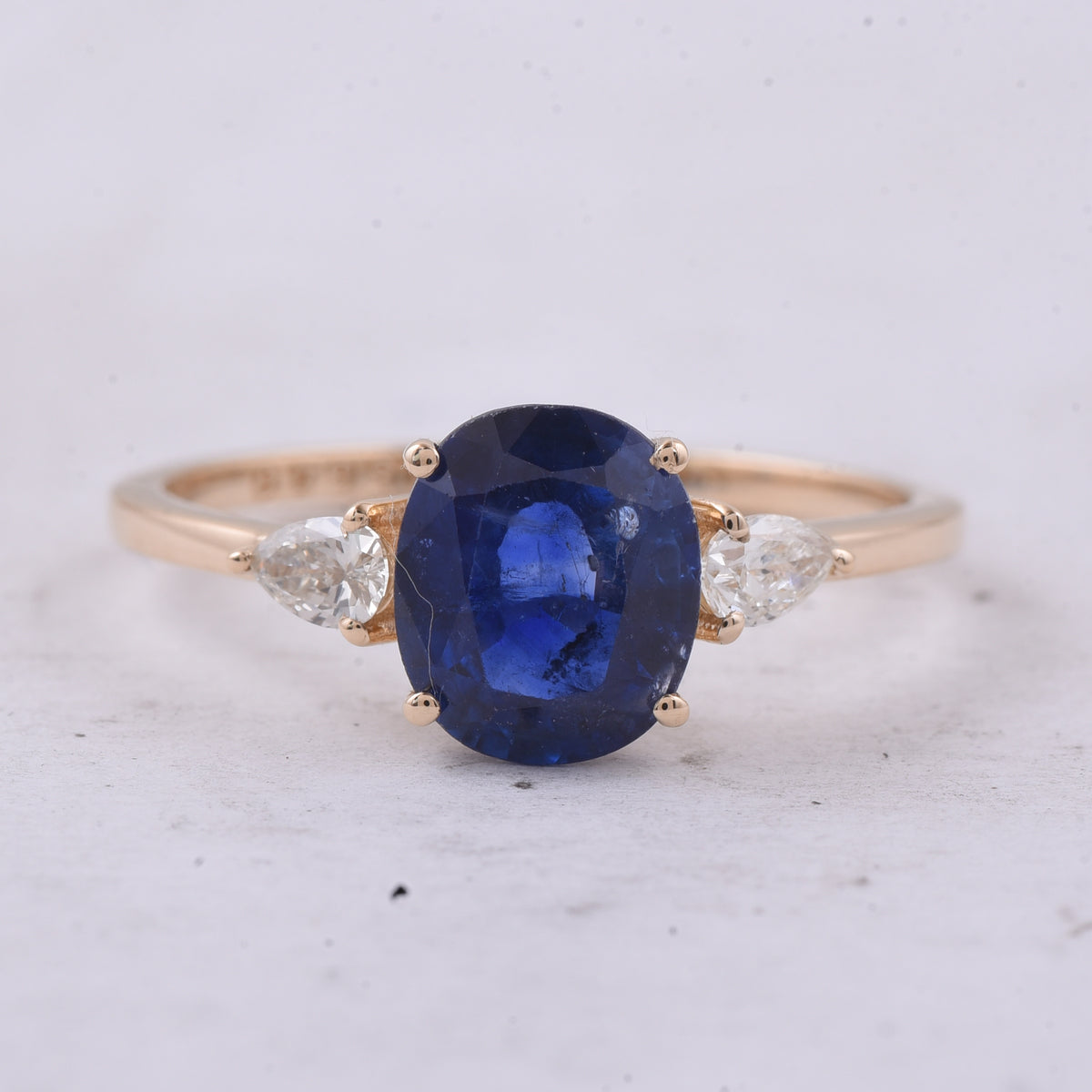 1.91 Ct Oval Natural Sapphire 14K Gold Ring