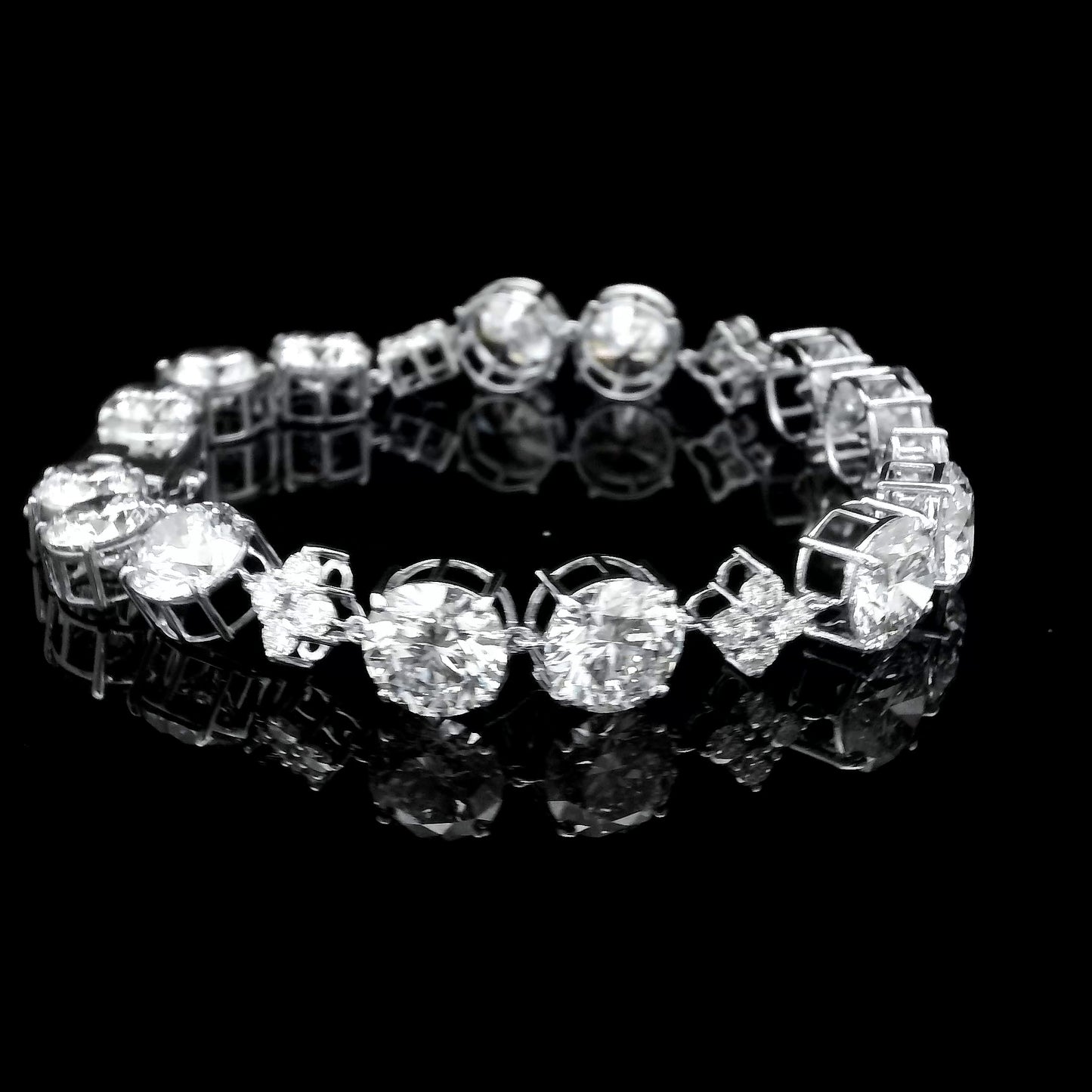 27.08 Ct Round Lab Grown Diamond 14K Gold Bracelet
