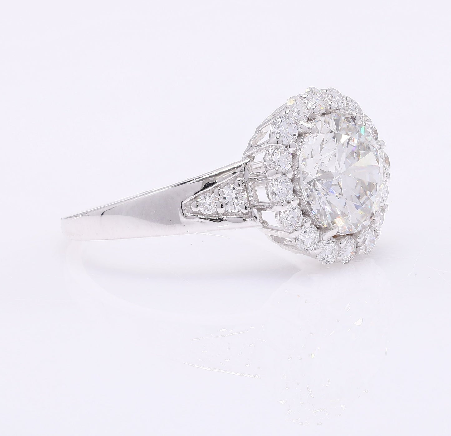 2.57 Carats Lab Grown Diamond 14K Gold Ring
