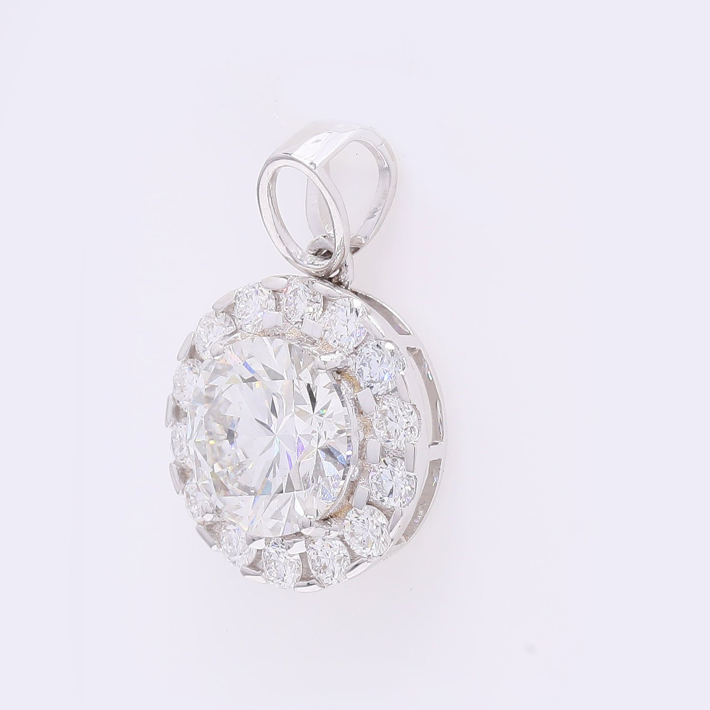 2.24 Carats Lab Grown Diamond 14K Gold Pendant