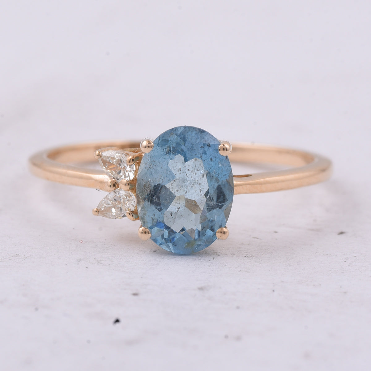 1.22 Ct Oval Natural Aquamarine 14K Gold Ring