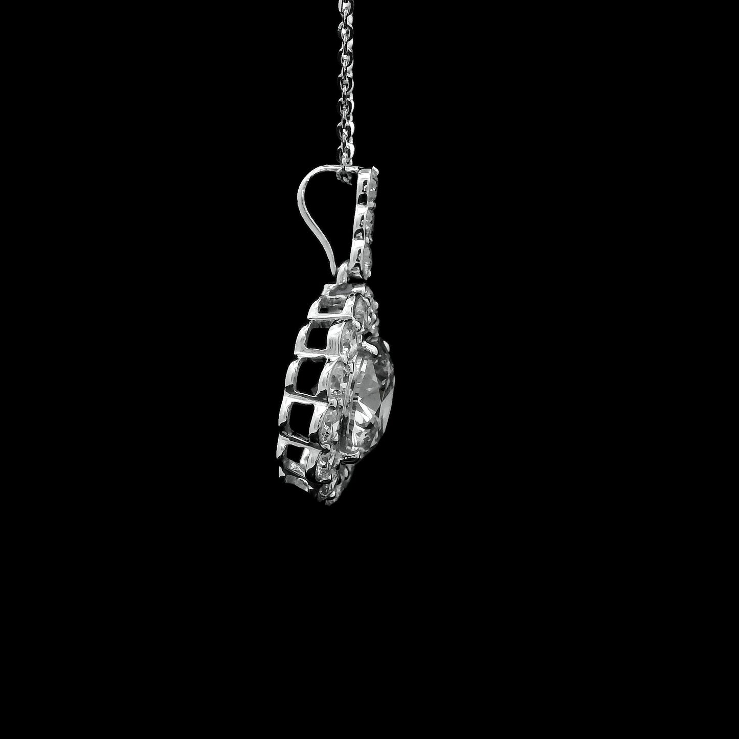 2.59 Carats Lab Grown Diamond 14K Gold Pendant