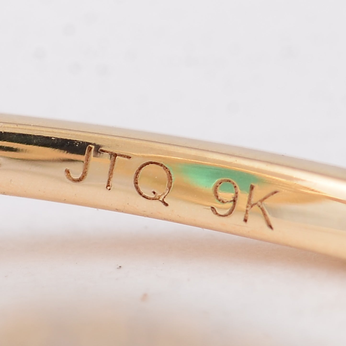 1.58 Ct Oval Emerald 9K Gold Ring