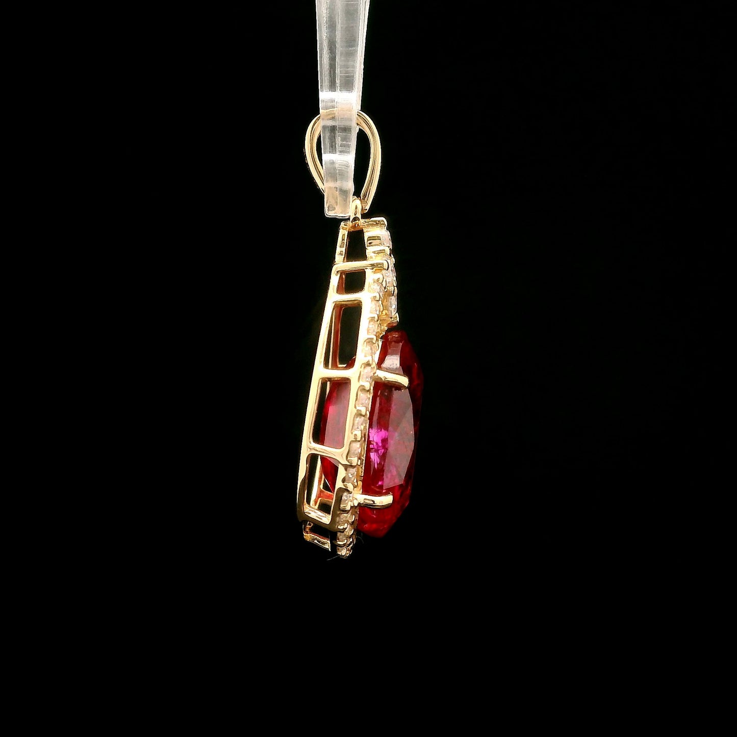 5.71 Ct Oval Mixed Cut Lab Grown Ruby 14K Gold Pendant