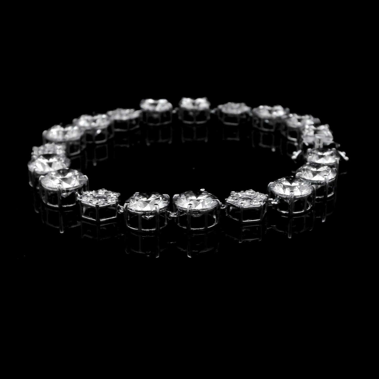 25.42 Ct Round Lab Grown Diamond 14K Gold Bracelet