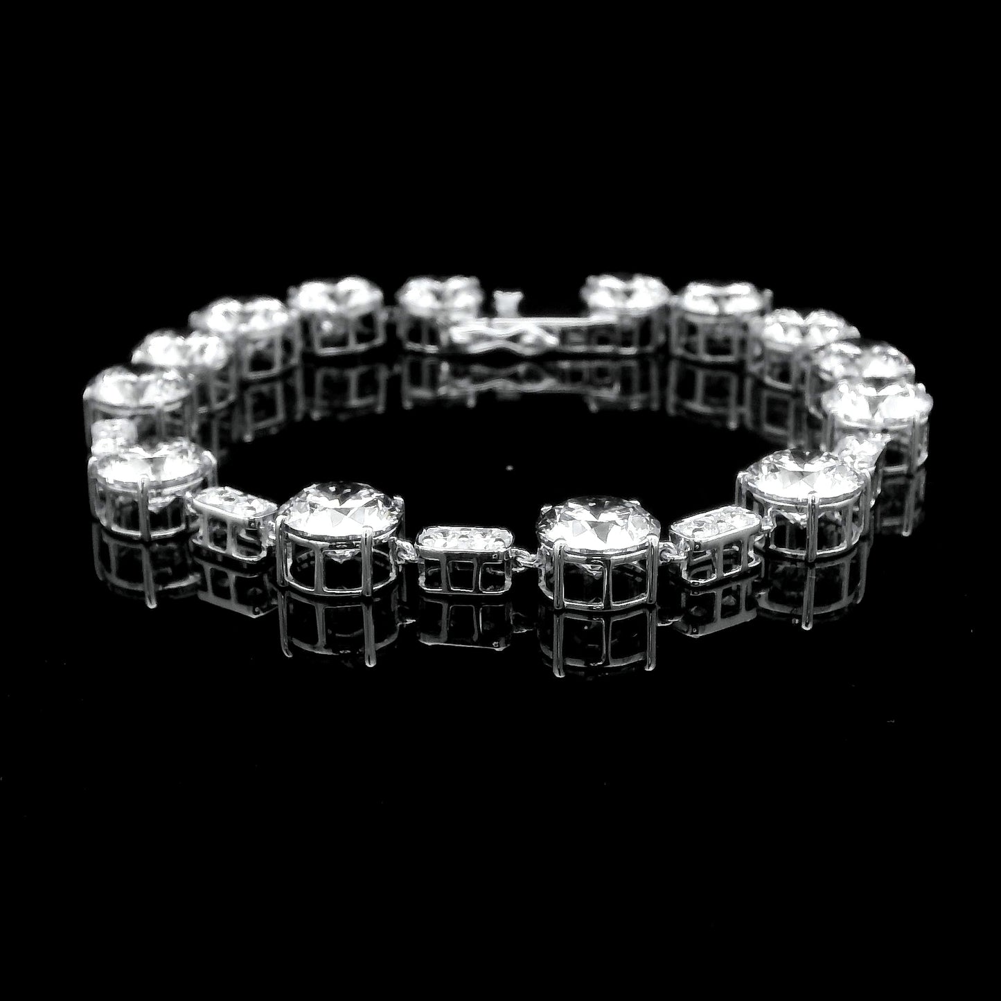 28.91 Ct Round Lab Grown Diamond 14K Gold Bracelet