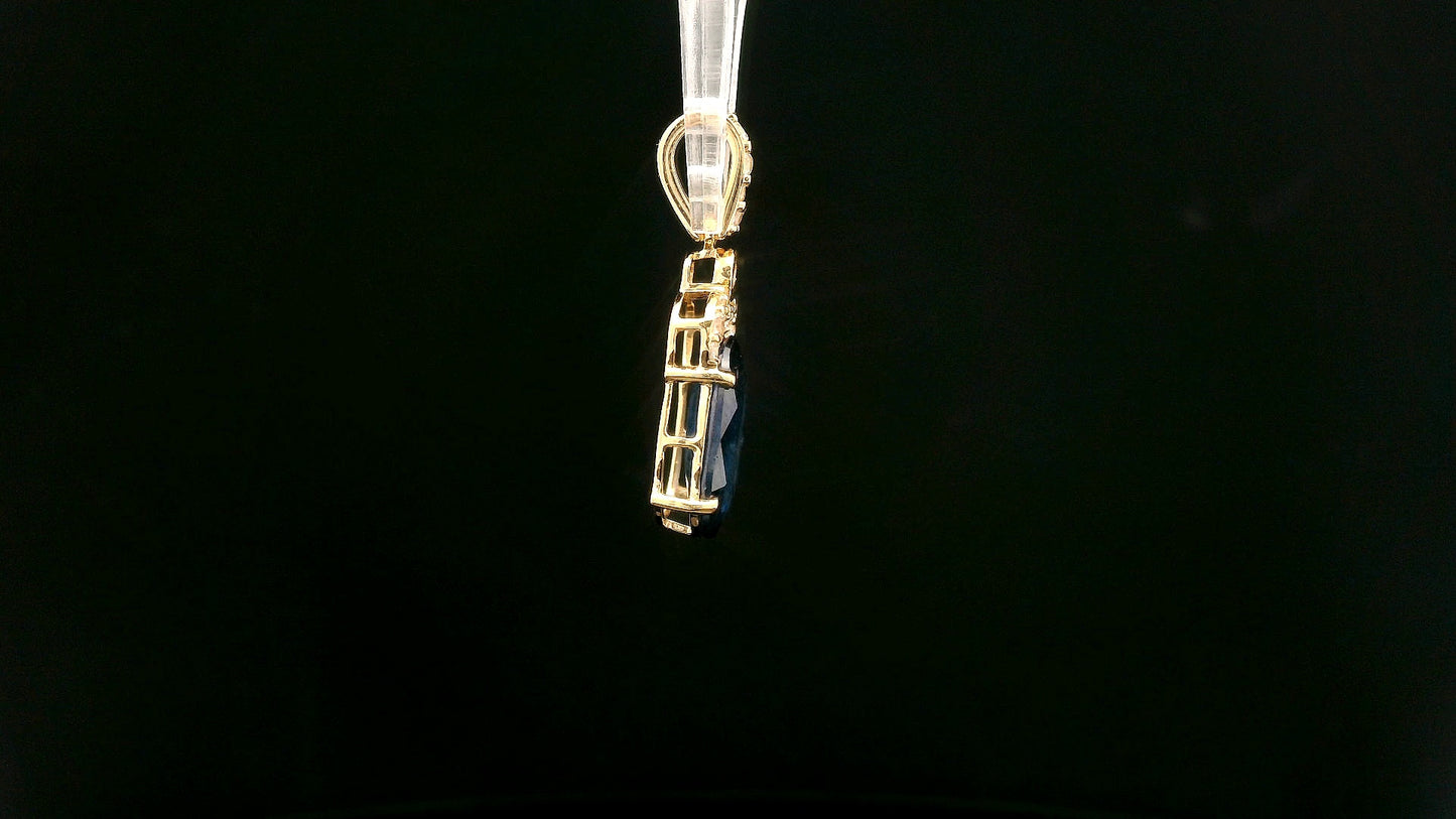 2.51 Ct Oval Mixed Cut Natural Corundum Sapphire 14K Gold Pendant
