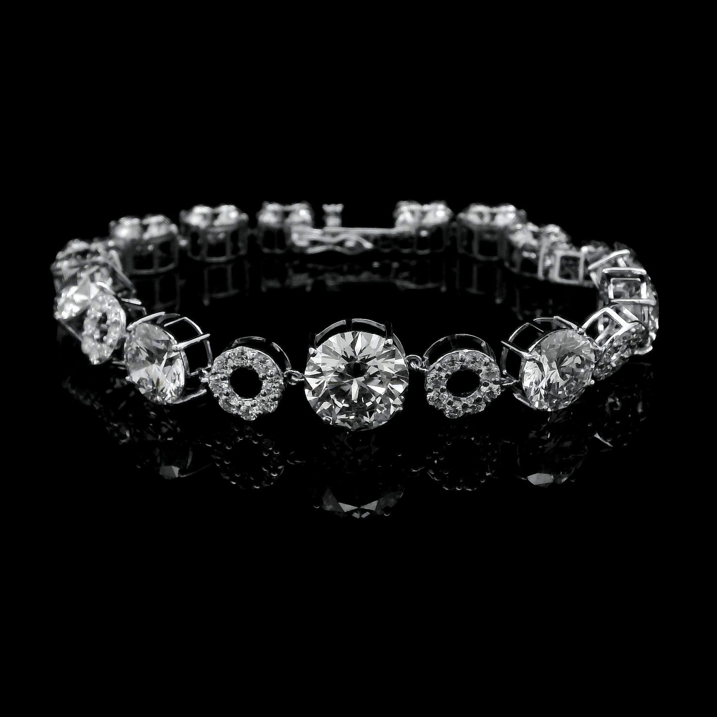 27.29 Ct Round Lab Grown Diamond 14K Gold Bracelet