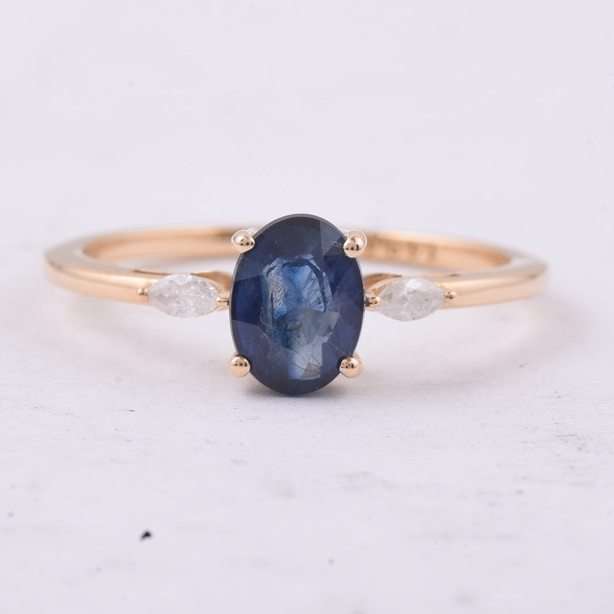 1.36 Ct Oval Natural Sapphire 14K Gold Ring