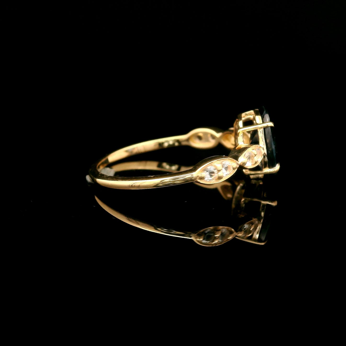 1.89 Ct Oval Mixed Cut Natural Corundum Sapphire 14K Gold Ring