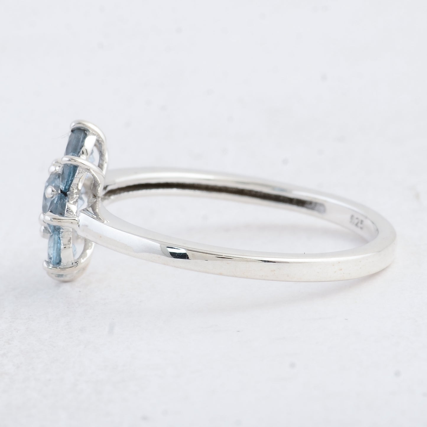 0.93 Ct Round Swiss Blue Topaz 925 Sterling Silver Ring